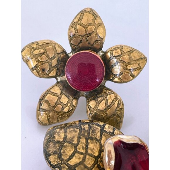 Vintage 1960s Goldtone & Enamel Floral Brooch & Earring Set - Picture 8 of 10